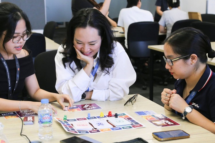 Workshop “Own Your Money Game”